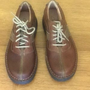 clarks newman bike toe oxfords